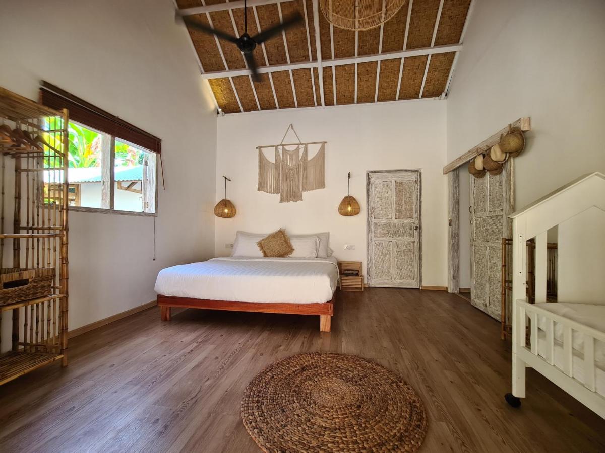 The Beach Shack Gili Air Exterior photo